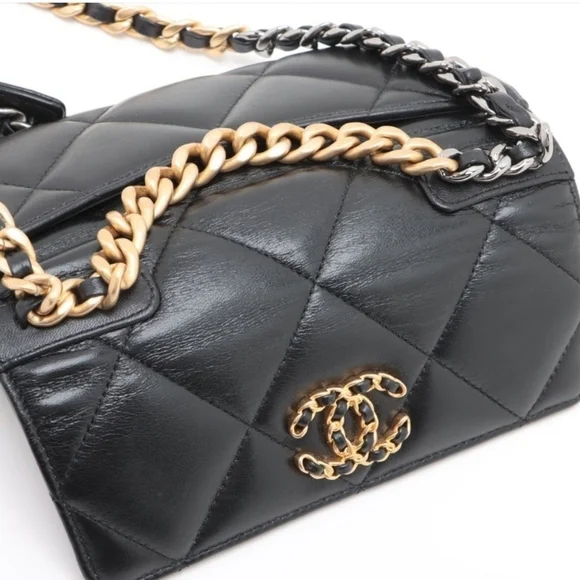 Chanel 19 Chain Shoulder Bag Glasses Case Gold X Silver Metal Fittings - Picture 10 of 12